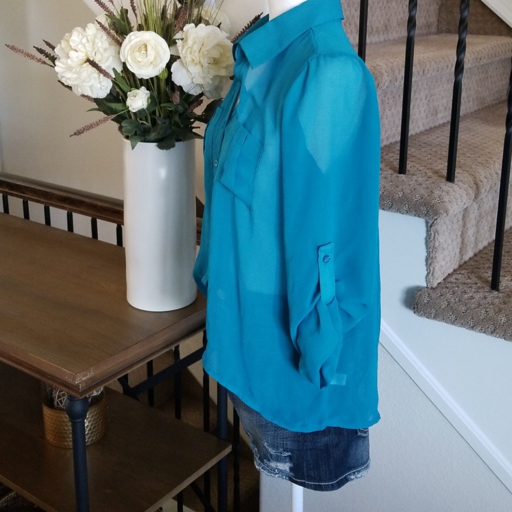 Button down shirt - Picture 2 of 2